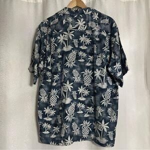 Tommy Bahama Blue Casual Button Down Shirt